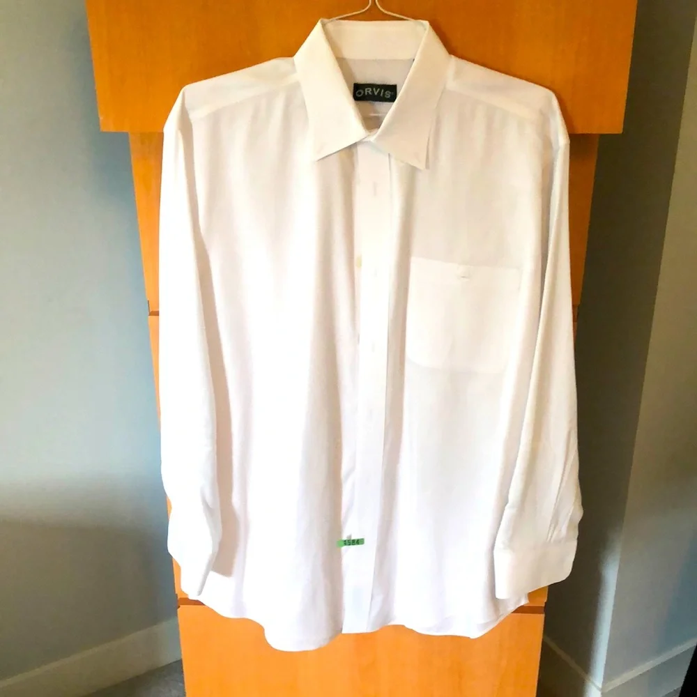 Mens White Orvis Button Down Shirt with unique venting across back of neck - Picture 1 of 4